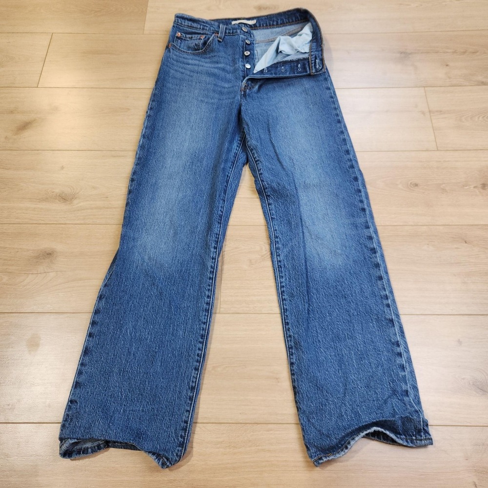 Levi's High Rise Wide Leg Jeans in Medium Blue